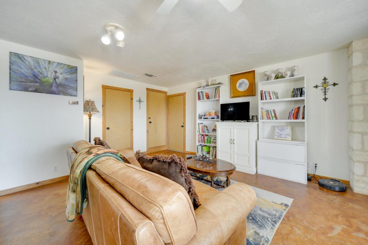 Fredericksburg Retreat With Private Hot Tub And Patio! Villa Luaran gambar