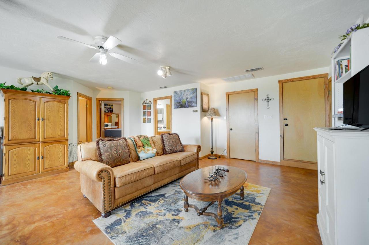Fredericksburg Retreat With Private Hot Tub And Patio! Villa Luaran gambar