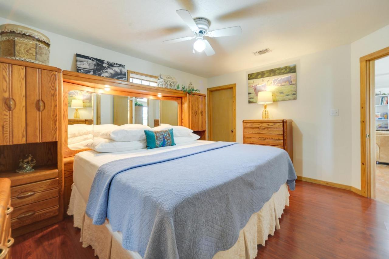 Fredericksburg Retreat With Private Hot Tub And Patio! Villa Luaran gambar