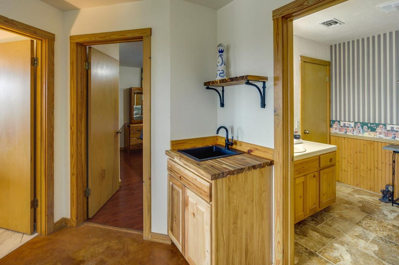 Fredericksburg Retreat With Private Hot Tub And Patio! Villa Luaran gambar