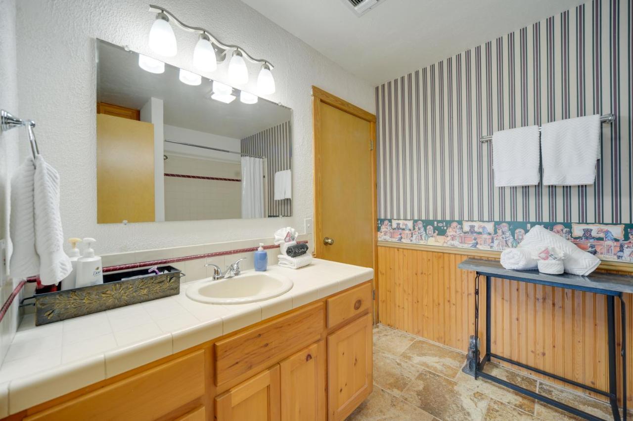 Fredericksburg Retreat With Private Hot Tub And Patio! Villa Luaran gambar