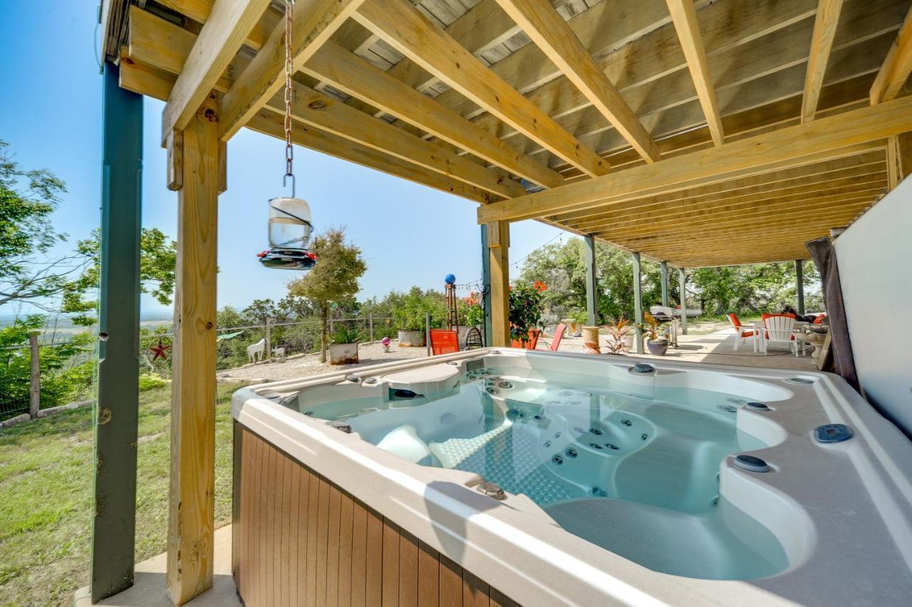 Fredericksburg Retreat With Private Hot Tub And Patio! Villa Luaran gambar