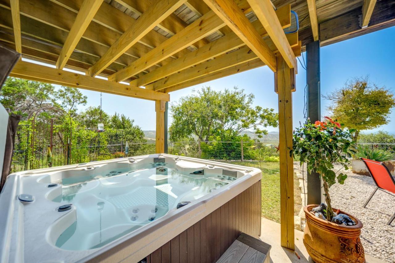 Fredericksburg Retreat With Private Hot Tub And Patio! Villa Luaran gambar
